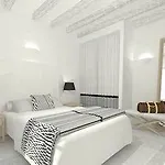 Colours Of Mykonos Luxury Residences & Ψαρού