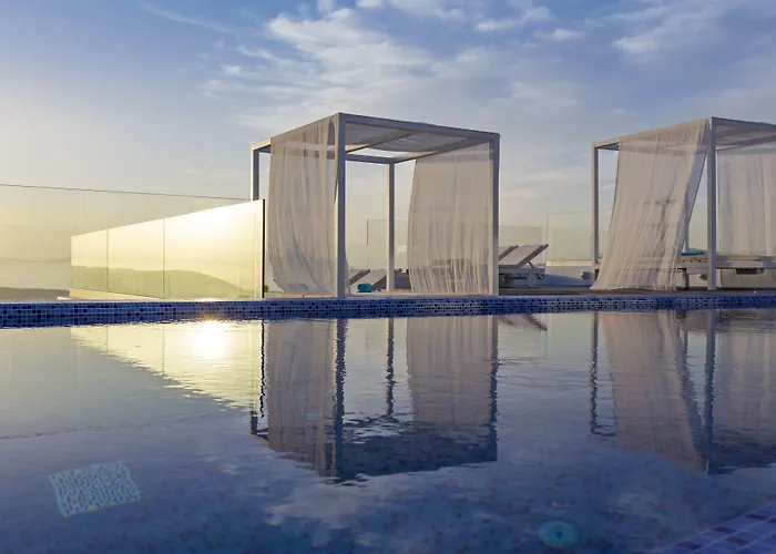 米科诺斯色彩奢华公寓式酒店 4*