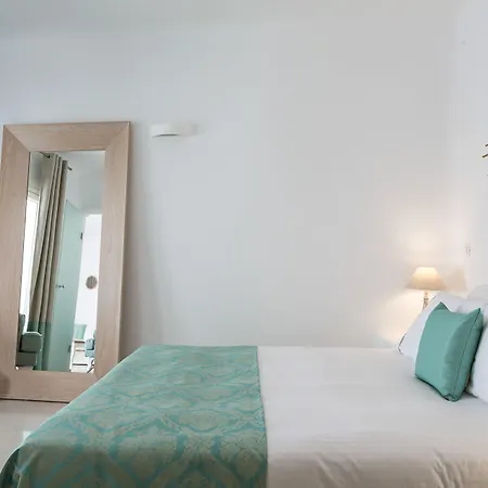 Hotel apartamentowy Colours Of Mykonos Luxury Residences & Psarrou