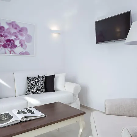 Hotel apartamentowy Colours Of Mykonos Luxury Residences & 4*