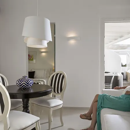 Hotel apartamentowy Colours Of Mykonos Luxury Residences & 4*